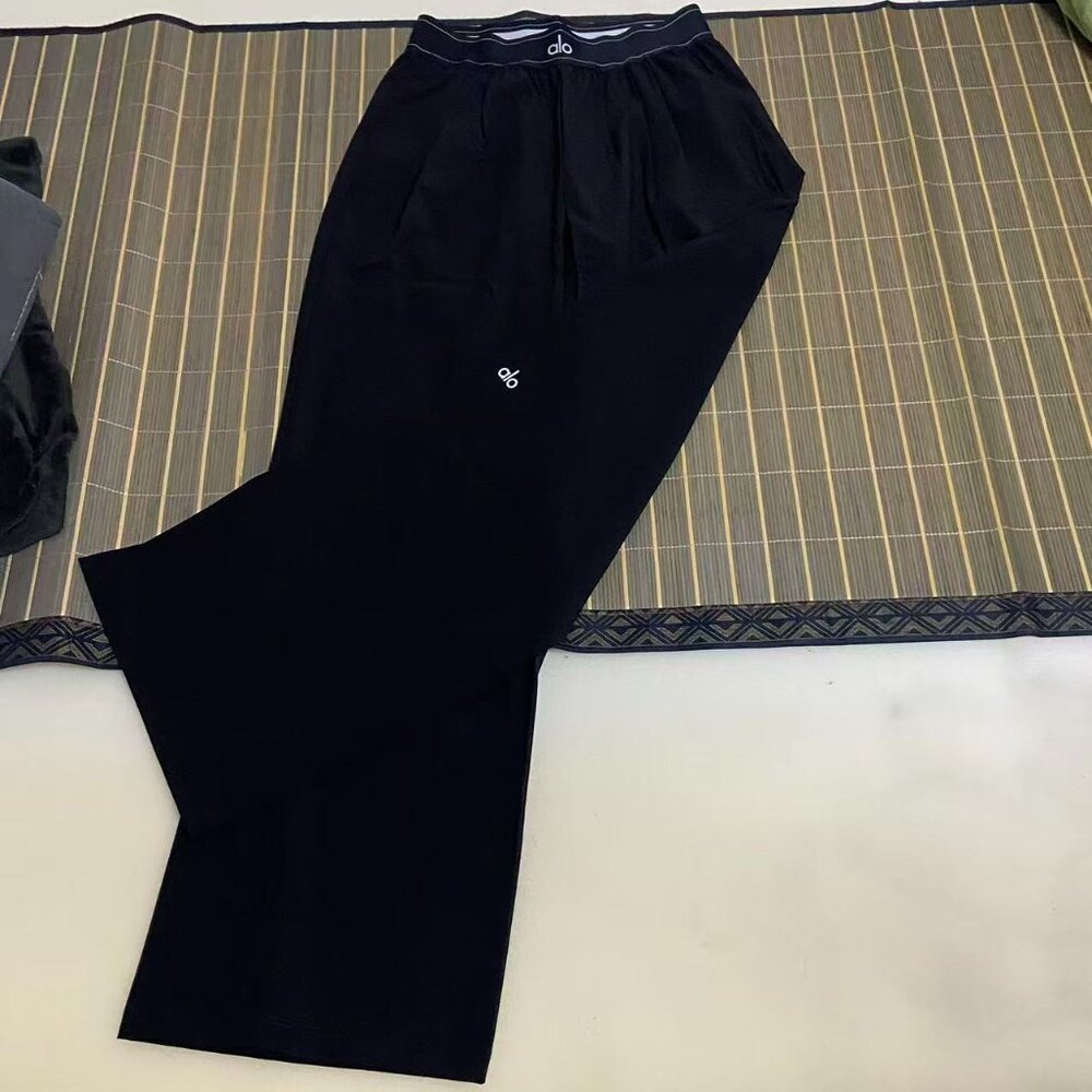 ALO Yoga Women's Black Pants